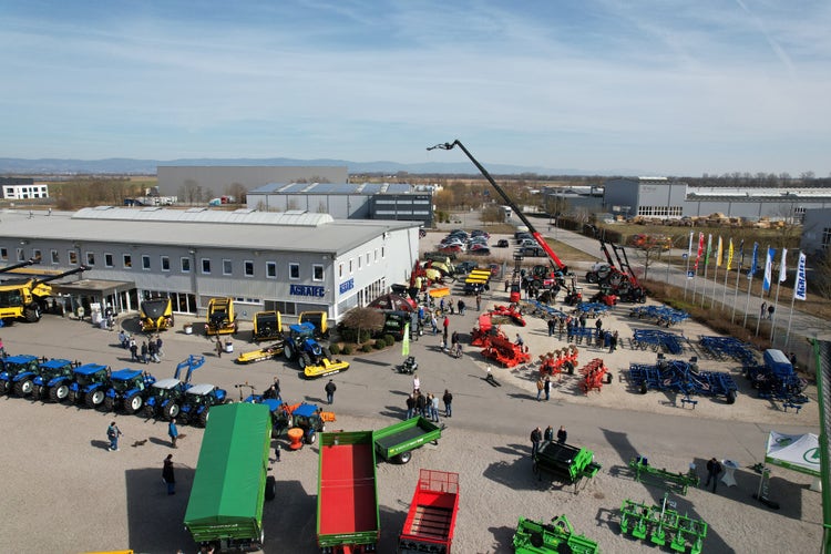 Drohnenfoto Agratec Salching Frühjahrsausstellung 2025