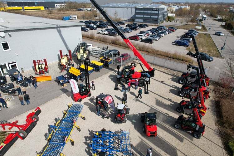 Drohnenfoto Agratec Salching Frühjahrsausstellung 2025